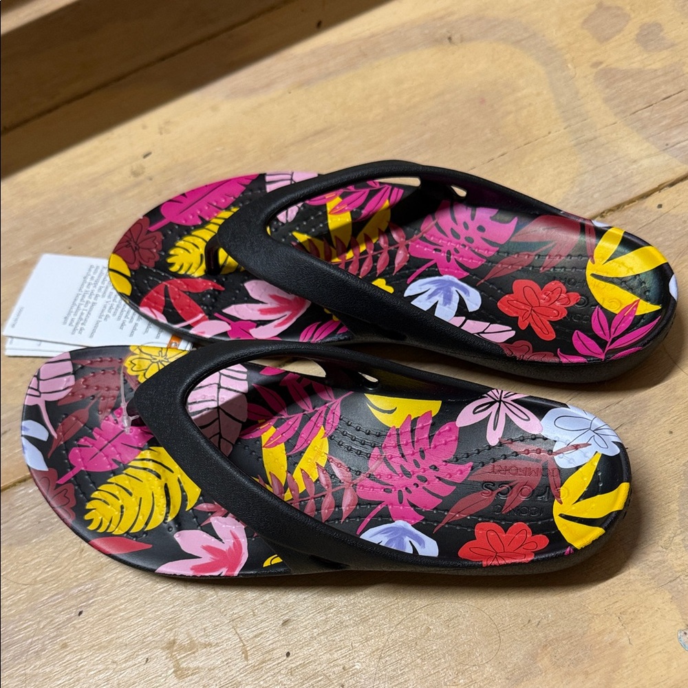 CROCS Black Floral Women's Sandals